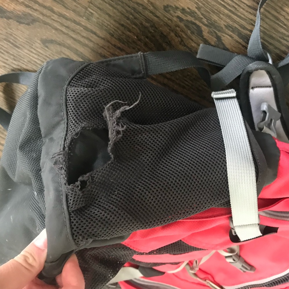 North Face Recon Backpack - Picture 3 of 5